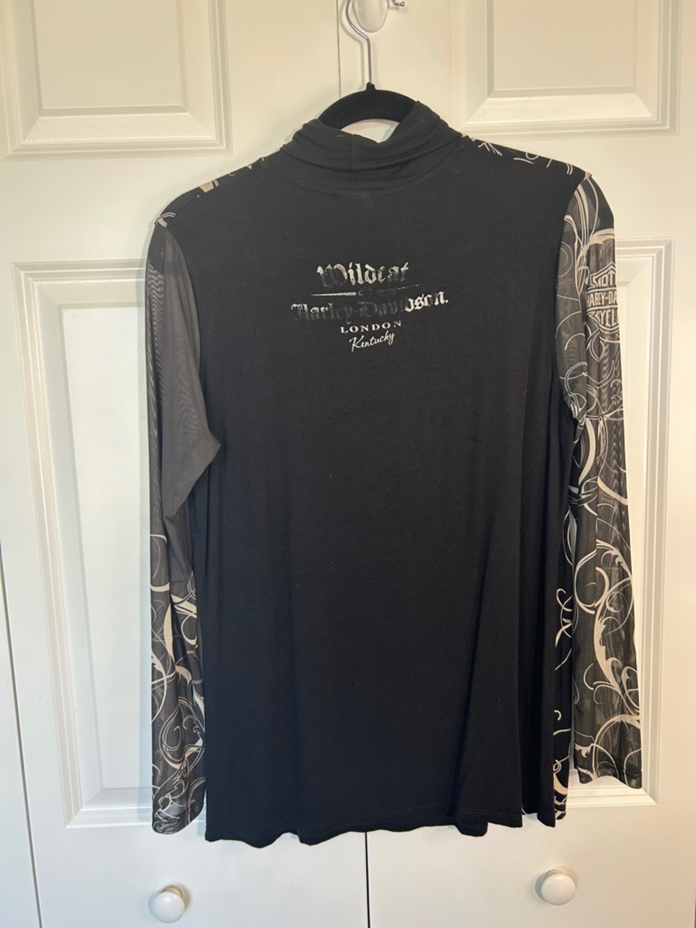 Harley-Davidson Black Long-Sleeve Shirt with Cream Eagle Graphic - Picture 4 of 9